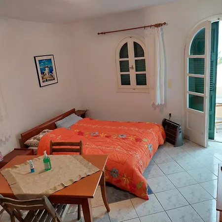 Akrotiri Cosy With Private Patio And Scenic View Appartamento Akrotírion